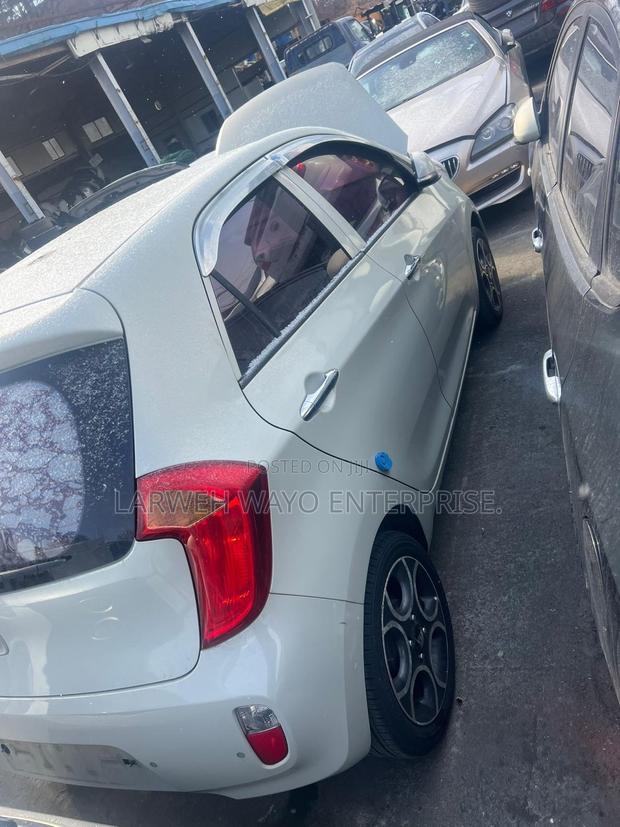 Kia Morning 2015 Off white