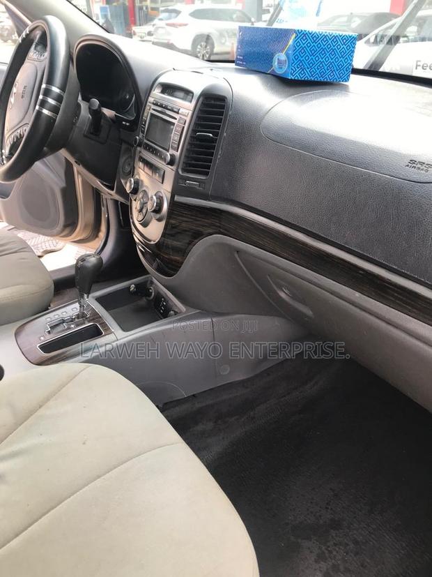 Hyundai Santa Fe 2012 Brown