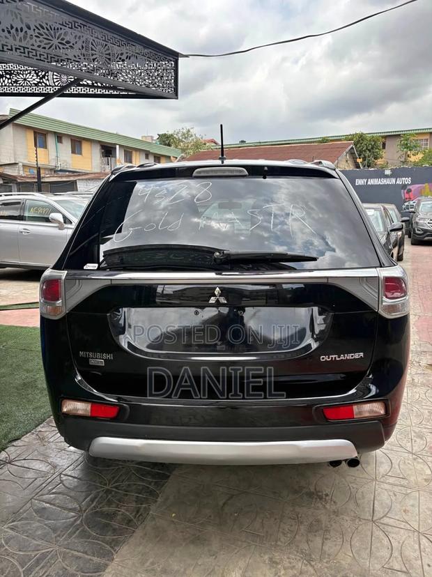 Mitsubishi Outlander ES 4dr SUV (2.4L 4cyl CVT) 2014 Black