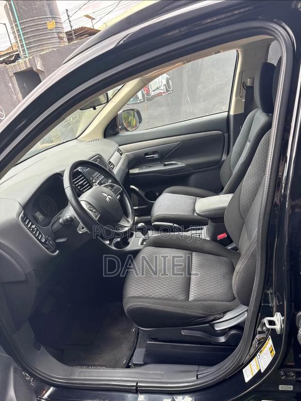 Mitsubishi Outlander ES 4dr SUV (2.4L 4cyl CVT) 2014 Black