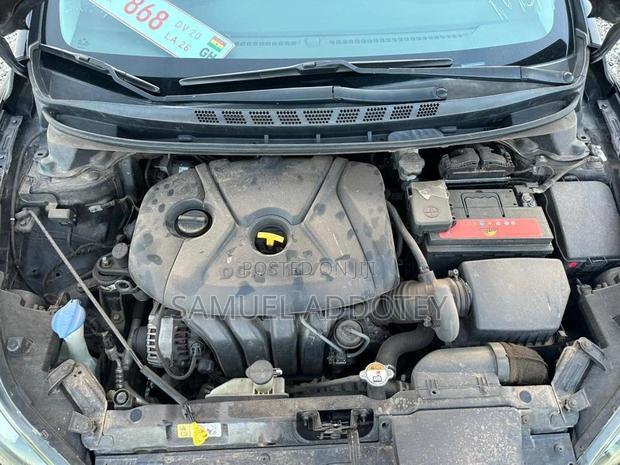 Hyundai Elantra 2016 Black