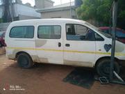 Hyundai H200 2002 White for sale