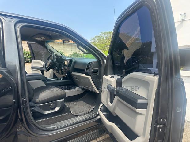 Ford F-150 2018 Black