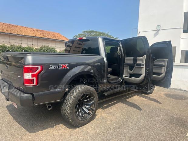 Ford F-150 2018 Black