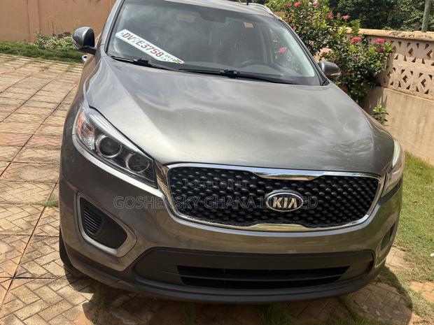 Kia Sorento 4dr SUV 2016 Gray