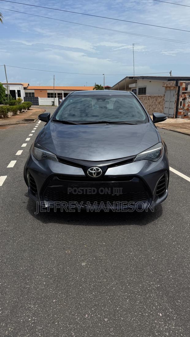 Toyota Corolla SE 4dr Sedan (1.8L 4cyl CVT) 2017 Gray