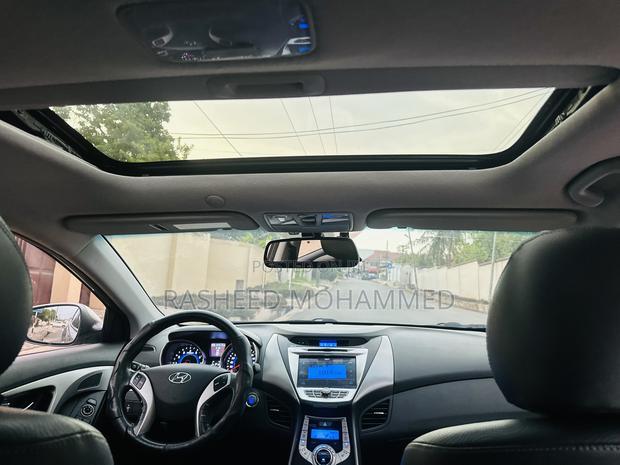 Hyundai Elantra Limited PZEV 4dr Sedan (1.8L 4cyl 6A) 2015 Gray
