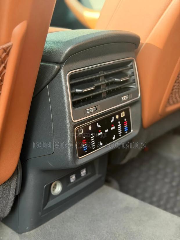 Audi Q8 3.0T Premium AWD quattro 2019 Blue
