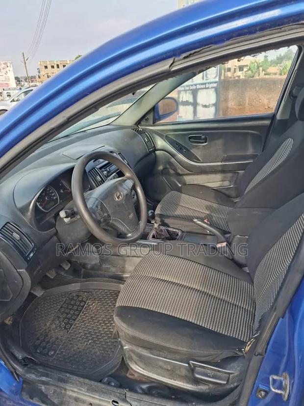 Hyundai Elantra 2009 Blue