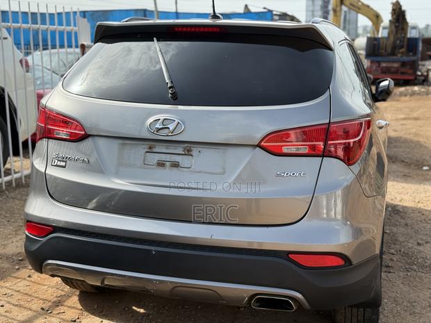 Hyundai Santa Fe SE AWD 2016 Brown