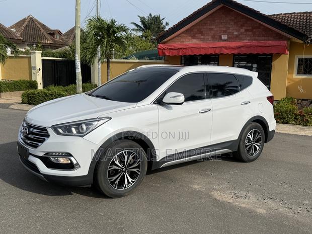 Hyundai Santa Fe SE AWD 2017 White