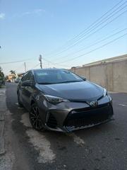 Toyota Corolla SE (1.8L 4cyl 6M) 2018 Brown for sale