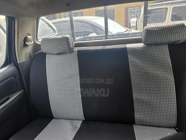 Toyota Hilux 2012 Gray
