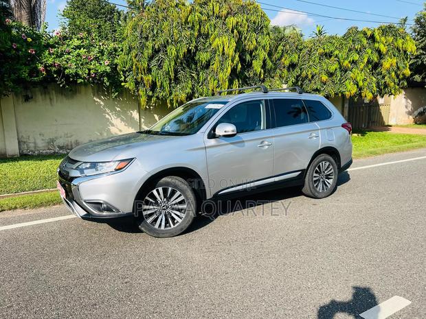 Mitsubishi Outlander 2020 Gray