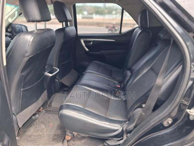 Toyota Fortuner 2.4 D AWD 2019 Black