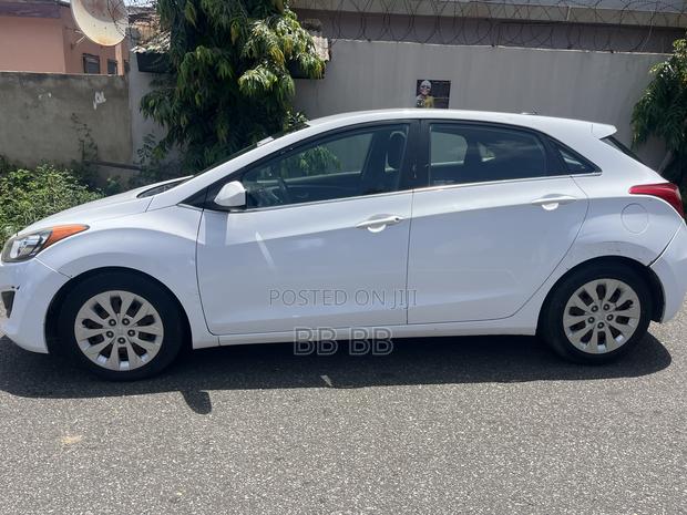 Hyundai Elantra 2013 White