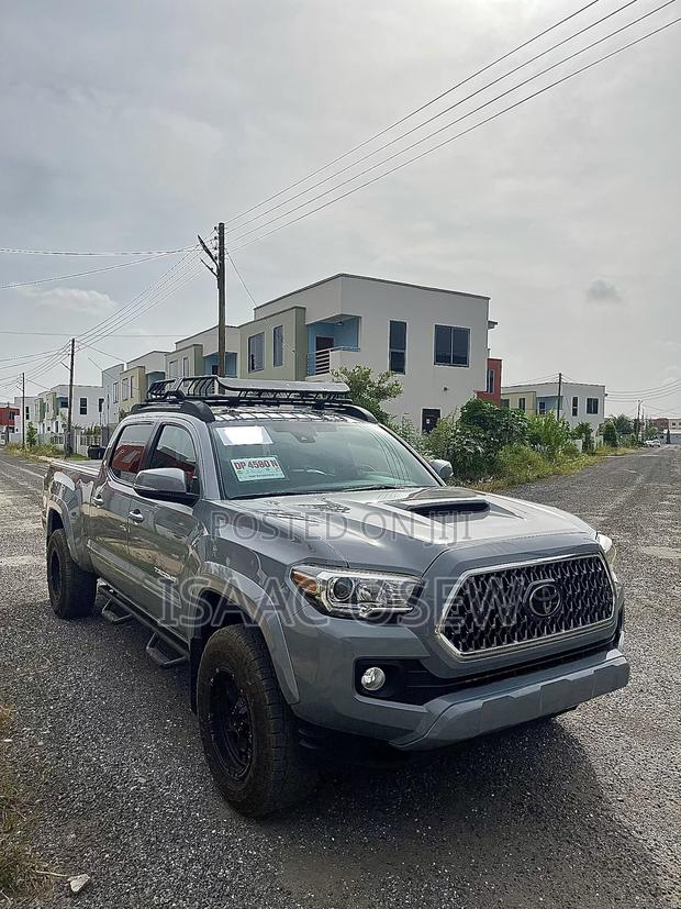 Toyota Tacoma TRD Sport 2018 Gray