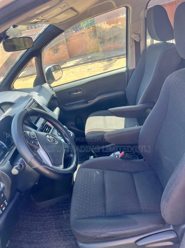 Toyota Voxy 2015 White