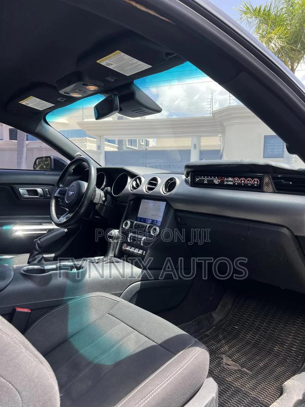 Ford Mustang EcoBoost Fastback 2020 Black