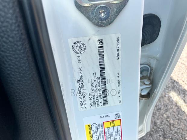 Honda Civic EX-L 2022 White