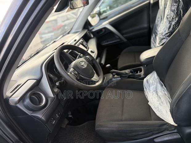 Toyota RAV4 2018 Gray