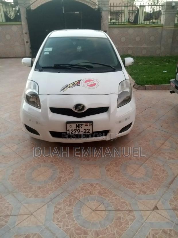 Toyota Vitz 1.3 AWD 5dr 2010 White