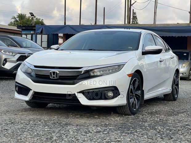 Honda Civic Touring 4dr Sedan (1.5L 4cyl) 2016 White
