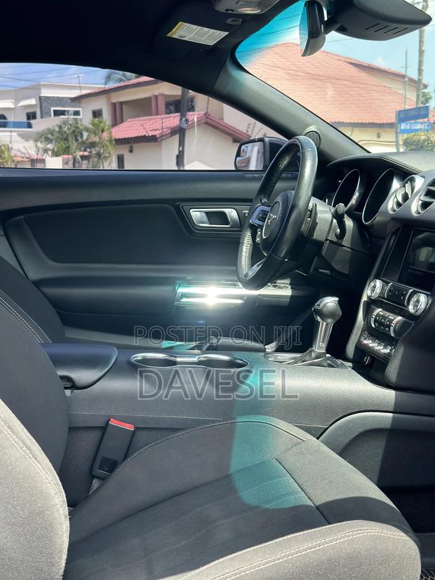 Ford Mustang 2020 Black