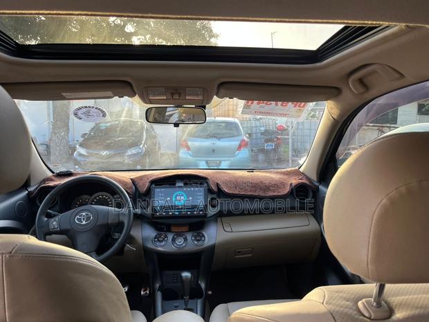 Toyota RAV4 2.5 2011 Black