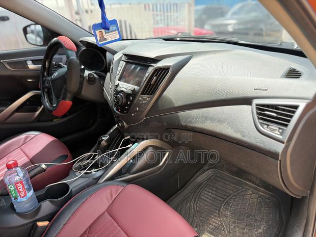 Hyundai Veloster 2017 Burgundy