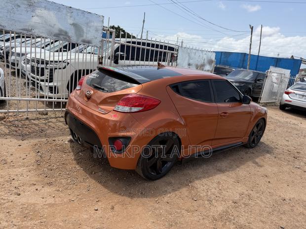 Hyundai Veloster 2017 Burgundy