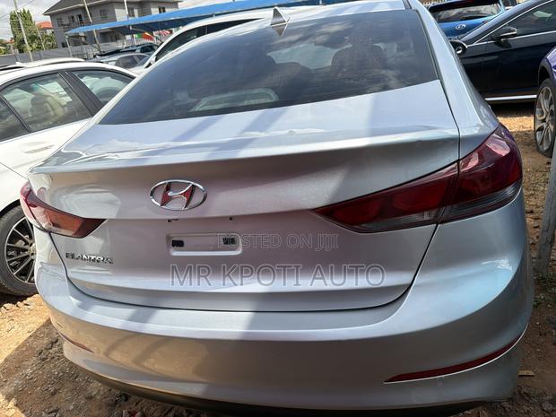 Hyundai Elantra 2018 Gray