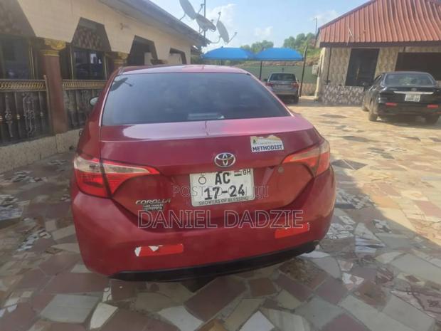 Toyota Corolla LE Eco (1.8L 4cyl 2A) 2019 Red