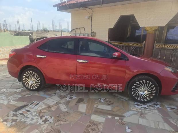 Toyota Corolla LE Eco (1.8L 4cyl 2A) 2019 Red