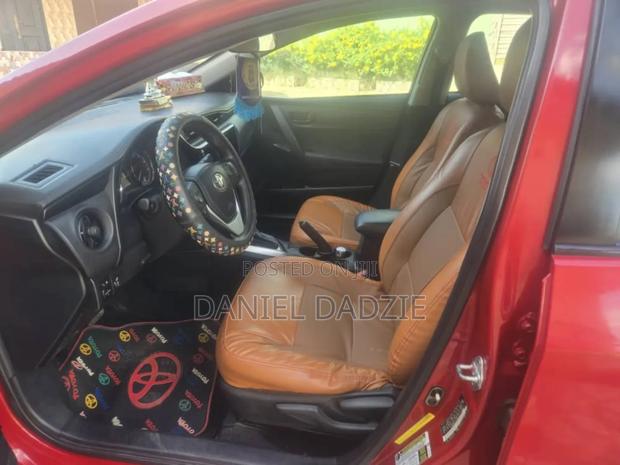 Toyota Corolla LE Eco (1.8L 4cyl 2A) 2019 Red