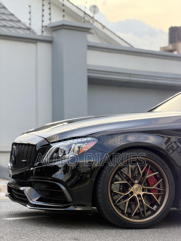 Mercedes-Benz C63 2019 Black