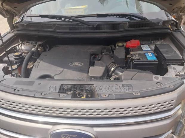 Ford Explorer 2012 Silver