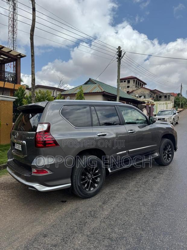Lexus GX 460 Luxury 2015 Gray