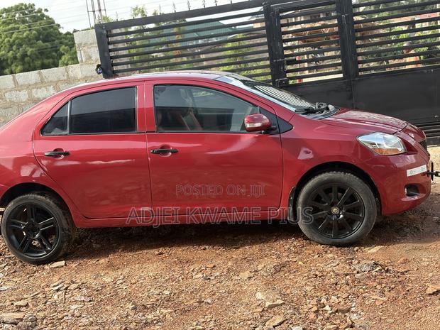 Toyota Yaris 1.5 2009 Red