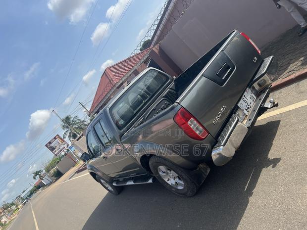 Nissan Navara 2014 Gray