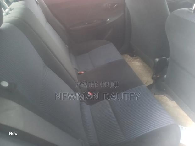 Toyota Yaris 2014 Blue