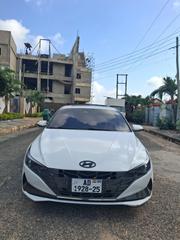 Hyundai Elantra Limited 2022 White for sale