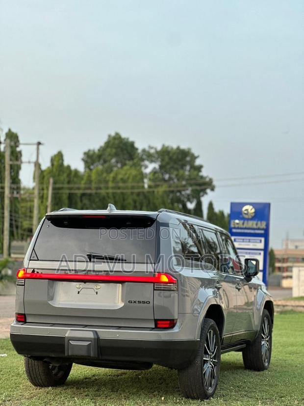 Lexus GX 2024 Gray