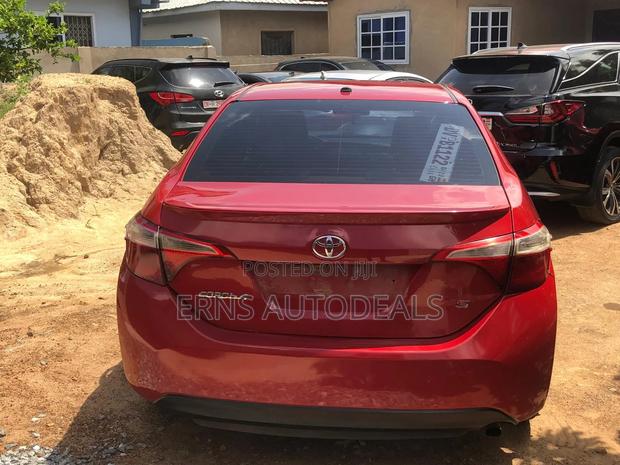 Toyota Corolla S 4dr Sedan (1.8L 4cyl CVT) 2015 Red