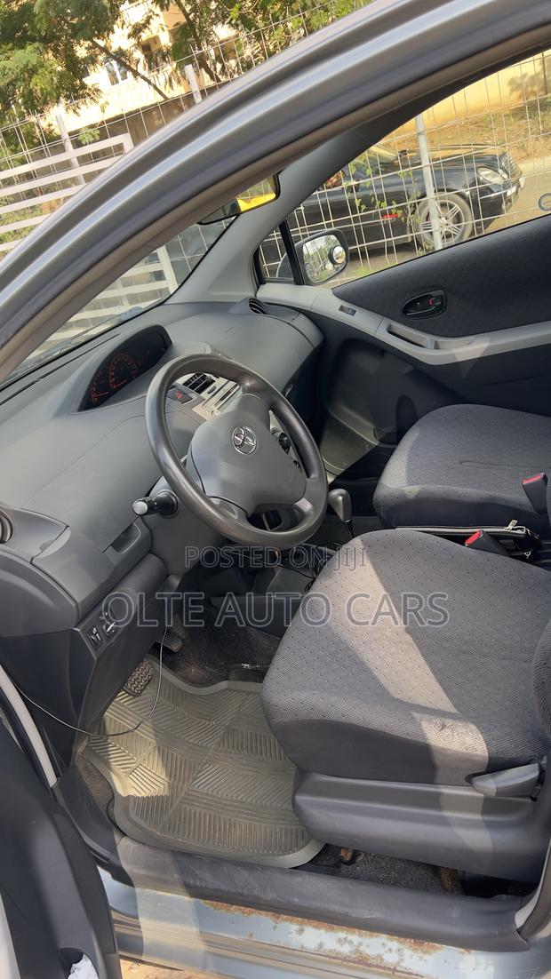 Toyota Yaris 1.5 Liftback Automatic 2009 Silver