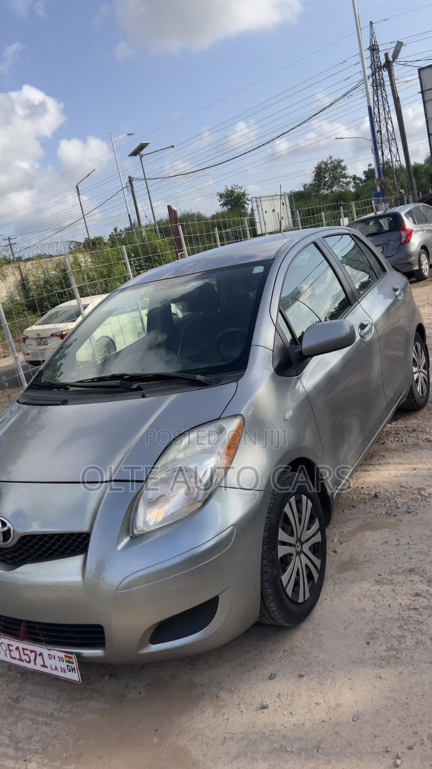 Toyota Yaris 1.5 Liftback Automatic 2009 Silver