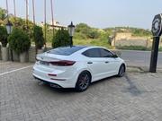 Hyundai Elantra SE 2018 White for sale