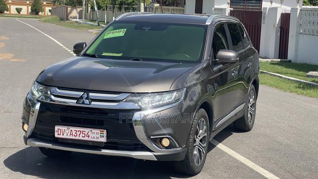 Mitsubishi Outlander SEL FWD 2017 Gray