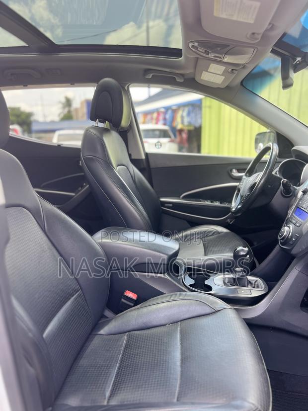 Hyundai Santa Fe Limited AWD 2016 White