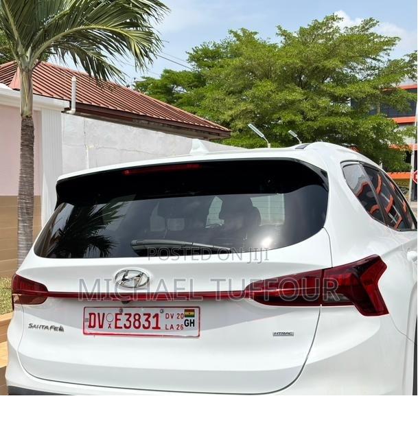 Hyundai Santa Fe SE 2023 White